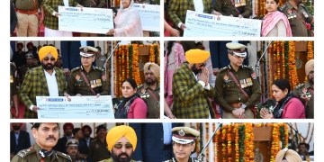 PUNJAB CM HANDS OVER CHEQUES OF FINANCIAL ASSISTANCE WORTH RS 1 CRORE (EACH) TO FAMILY OF FIVE COPS