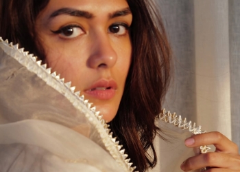 Mrunal Thakur channels her inner ‘swarg se utri kokil kanthi apsara’