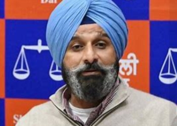 Revolt in SAD(Badal) over expulsion of Akal Takht Jathedar, Bikram Majithia too rebelled against SGPC decision