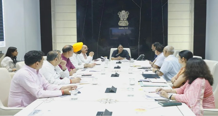 ‘Ayushman cards’ to be launched in Delhi for all income groups aged above 70 by April-end