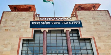 MP HC imposes Rs 5 lakh fine on IPS officer for “suppressing” probe record, orders inquiry
