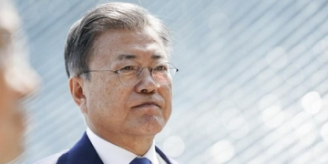 South Korea: Ex-President Moon indicted over bribery