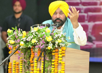 BAJWA TERRORIZING PEOPLE WITH BOMB THEORY, WAITING FOR UNTOWARD INCIDENT TO TAKE PLACE: CM