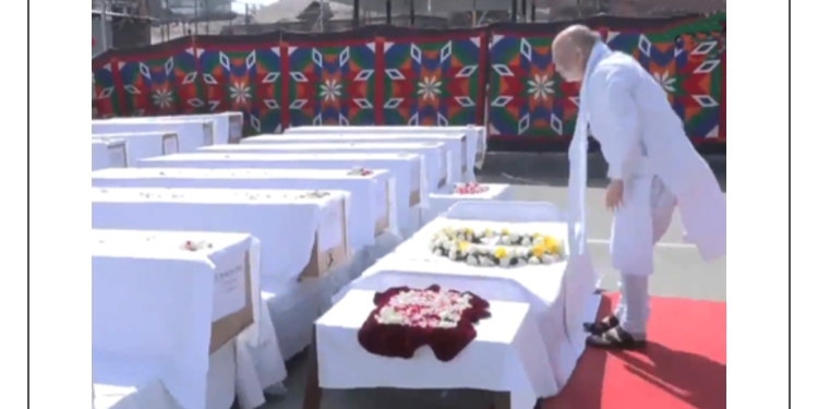 HM Shah, J&K CM Omar, LG Sinha pay tributes to people killed by terrorists