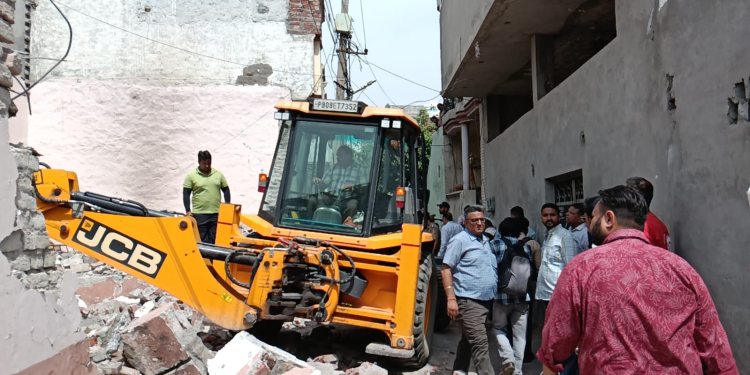 Yudh Nashian Virudh: illegal structure of drug peddlers demolished in Model House
