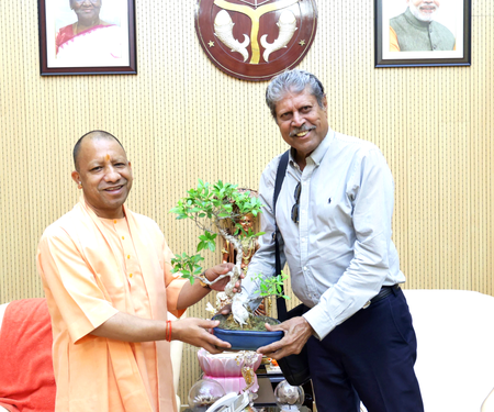 1983 WC winner, PGTI chief Kapil Dev meets UP CM Yogi Adityanath in Lucknow