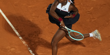 Gauff triumphs over Zheng to reach Rome final