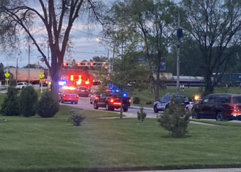 Two dead, one missing after train hits pedestrians in US