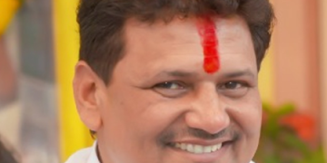 Submit proposal on state’s health policy urgently: Maha Minister tells officials