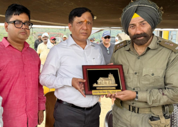 Sunny Deol meets Uttarakhand film officials on ‘Border 2’ set, praises state’s support for cinema