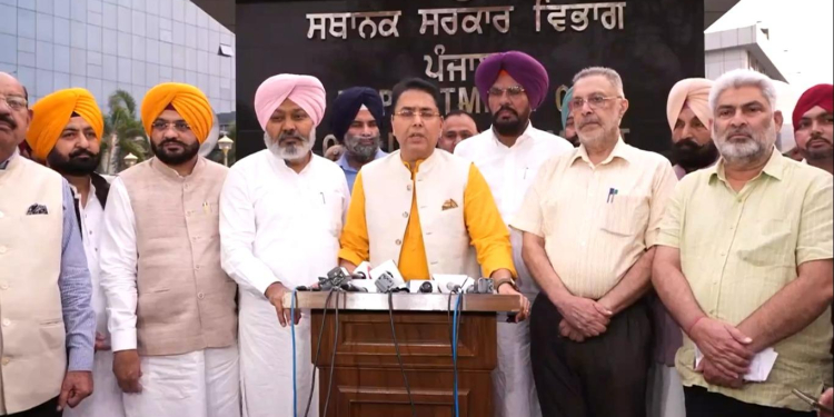 EXCESS WATER RELEASE TO HARYANA; AMAN ARORA TERMS IT DAYLIGHT ROBBERY