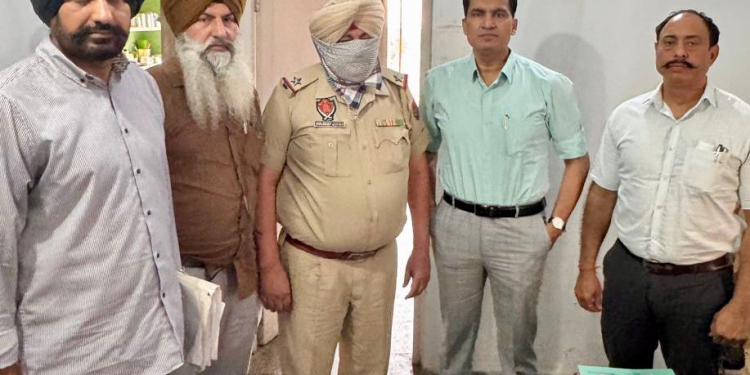 Drive against corruption : Vigilance Bureau arrests ASI red handed taking Rs 15,000 bribe