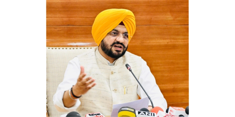 Punjab Government’s Major Initiative to Curb Stubble Burning, Boost Industry