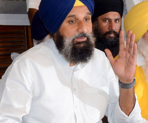 Punjab Vigilance Bureau raids residence of Akali leader Majithia in drug case