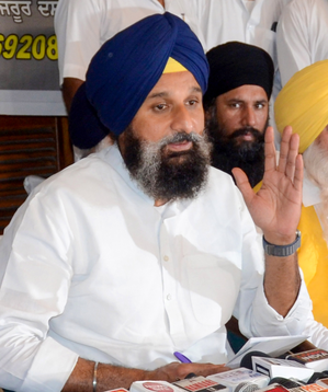 Punjab Vigilance Bureau raids residence of Akali leader Majithia in drug case