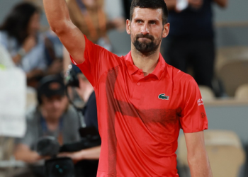 Djokovic enters fourth round with 99th match-win at Roland Garros