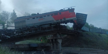 Russia: Freight train derails as railway bridge collapses, 2nd in 24 hrs