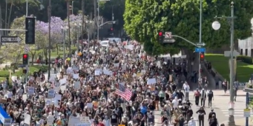 About 700 US Marines being mobilised in response to Los Angeles protests