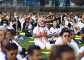 Yoga gives world the direction of peace: PM Modi