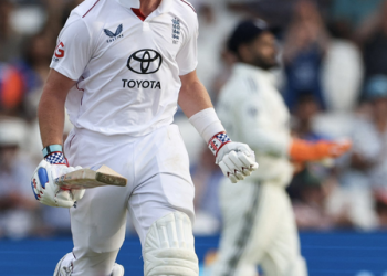 1st Test: Pope’s unbeaten ton helps England reach 209/3, trail India by 262 runs 