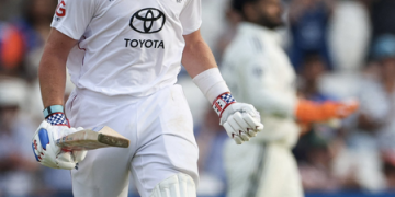 1st Test: Pope’s unbeaten ton helps England reach 209/3, trail India by 262 runs 