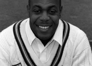 Former England pacer David Lawrence dies at 61