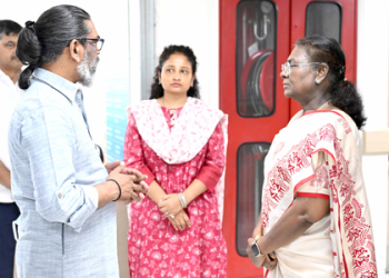 Prez Murmu visits ailing Shibu Soren at Ganga Ram Hospital, meets Hemant Soren and family