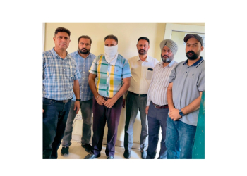 Vigilance Bureau arrests block samiti Patwari taking Rs. 20,000 bribe