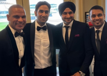 Dhawan is a younger brother to me and I want him to keep growing, says Harbhajan Singh