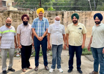 Zero tolerance against corruption ; Block Officer nabbed red handed taking Rs 13000 bribe