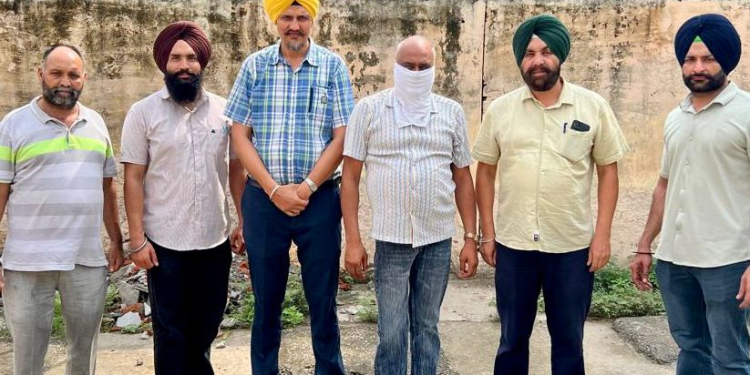 Zero tolerance against corruption ; Block Officer nabbed red handed taking Rs 13000 bribe