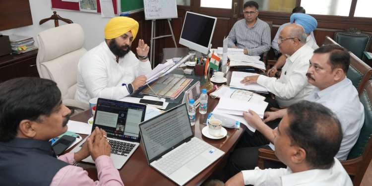 GURDASPUR STATE UNIVERSITY TO INTRODUCE NEW-AGE COURSES FOR FUTURE-READY GRADS: HARJOT BAINS