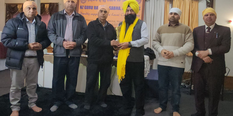 Managing Committee of Guru Ravidas Temple, Hastings Felicitates Jasvir Singh Garhi