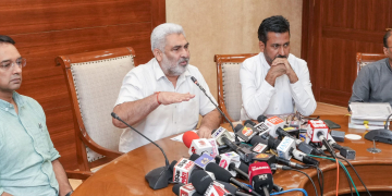 Managing Committee of Guru Ravidas Temple, Hastings Felicitates Jasvir Singh Garhi