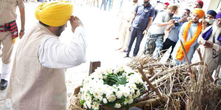 PUNJAB CM JOINS THOUSANDS OF MOURNERS TO GIVE TEARFUL ADIEU TO FAUJA SINGH