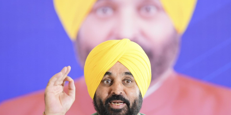 PUNJAB CM SLAMS OPPOSITION FOR MISLEADING THE PEOPLE ON LAND POOLING SCHEME