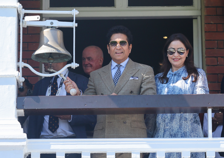 3rd Test: Sachin Tendulkar rings iconic five-minute bell at the start of Lord’s Test