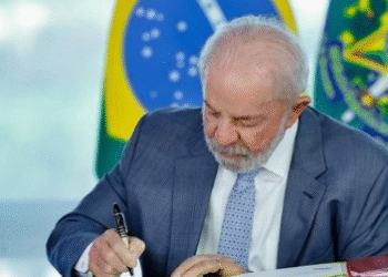 Brazil to challenge US tariffs at WTO, mulls relief package