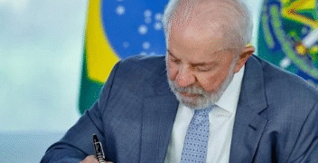 Brazil to challenge US tariffs at WTO, mulls relief package