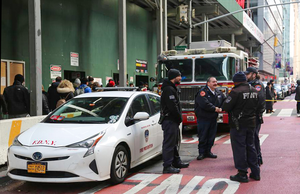Three wounded in shooting at New York’s Times Square