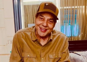 Dharmendra gets philosophical in his shayari, reflects on its deeper meaning