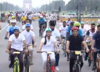 ‘Pedal towards a self-reliant India’, Mansukh Mandaviya joins ‘Fit India – Sundays on Cycle’