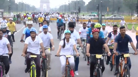 ‘Pedal towards a self-reliant India’, Mansukh Mandaviya joins ‘Fit India – Sundays on Cycle’