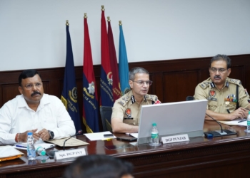 DGP GAURAV YADAV CHAIRS STATE-LEVEL MEETING TO REVIEW YUDH NASHIAN VIRUDH AND ASSESS LAW AND ORDER SITUATION