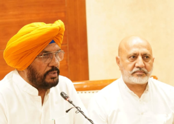 Mohinder Bhagat Reviews Progress on War Memorials Construction, Sainik Rest Houses Renovation