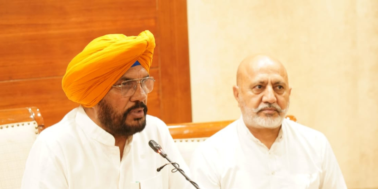 Mohinder Bhagat Reviews Progress on War Memorials Construction, Sainik Rest Houses Renovation