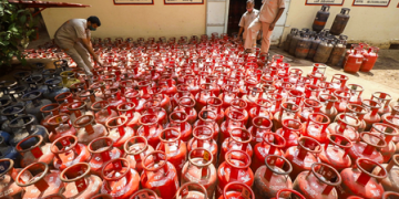 Commercial LPG cylinder’s price reduced by Rs 51.50, effective Sep 1