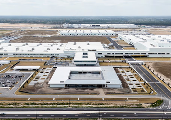 US detains some 450 workers in Hyundai-LG battery plant site raid in Georgia