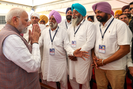 PM Modi announces assistance of Rs 1,600 crore for flood-hit Punjab