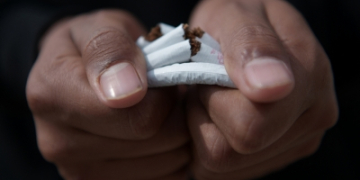 Tobacco smoking most critical factor linked with stunting in children: WHO